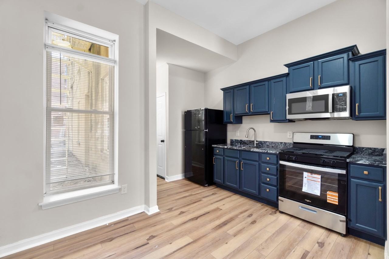 2027 E Baltimore St - Photo 5 of 24