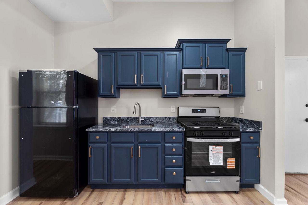 2027 E Baltimore St - Photo 6 of 24