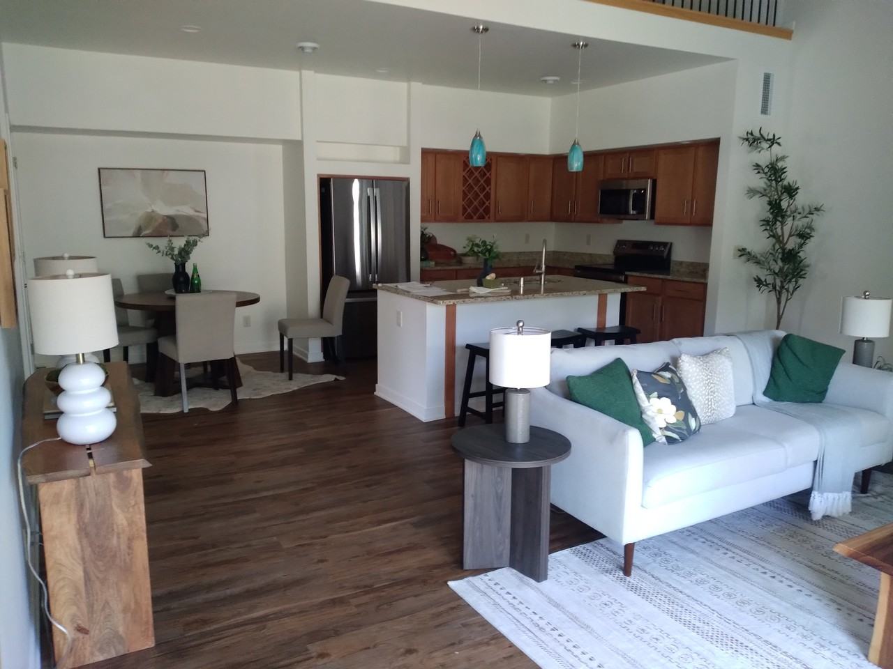 2725 Pond Dr - Photo 4 of 50