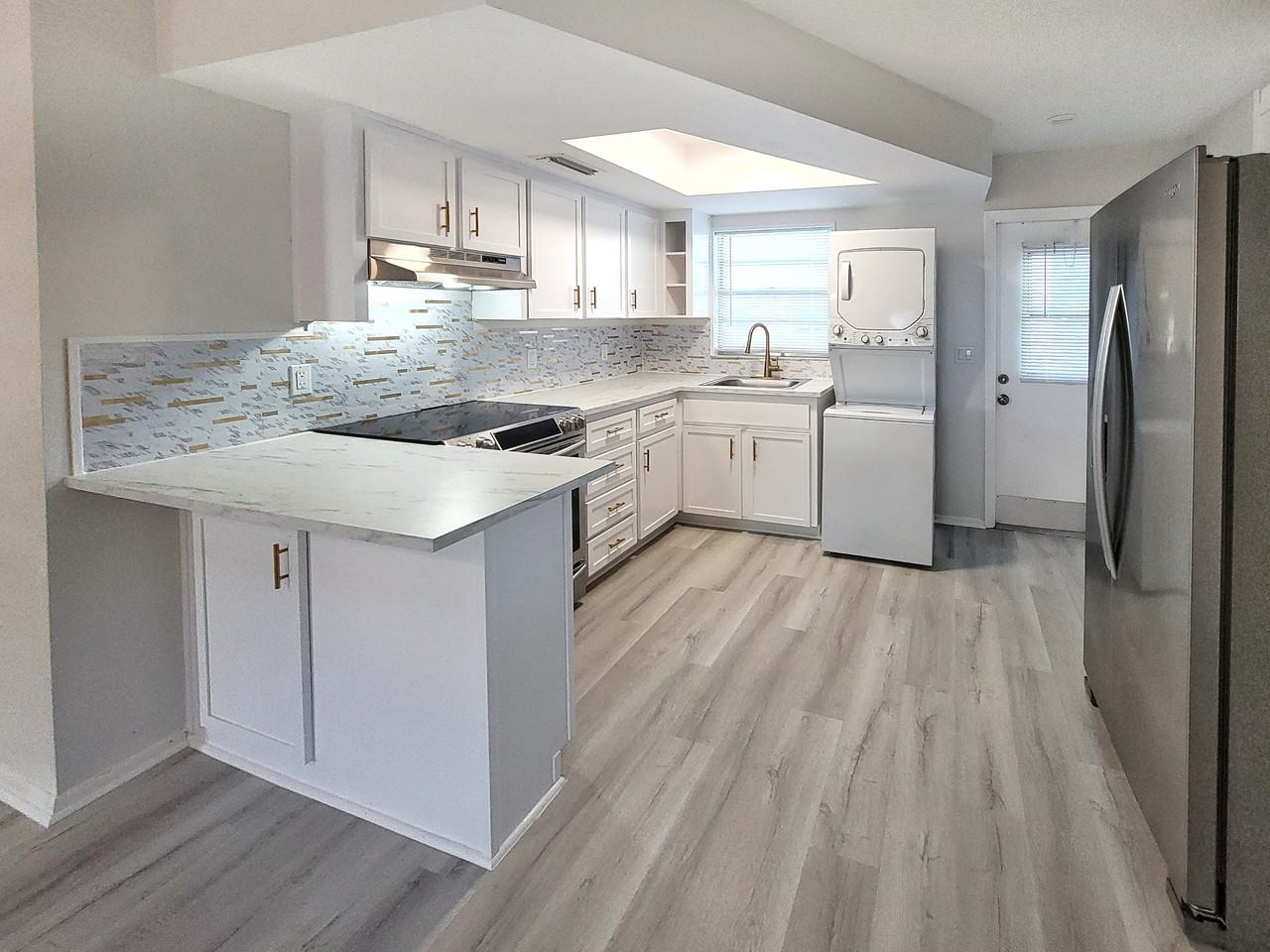 442 77th Ave N #442 - Photo 4 of 10