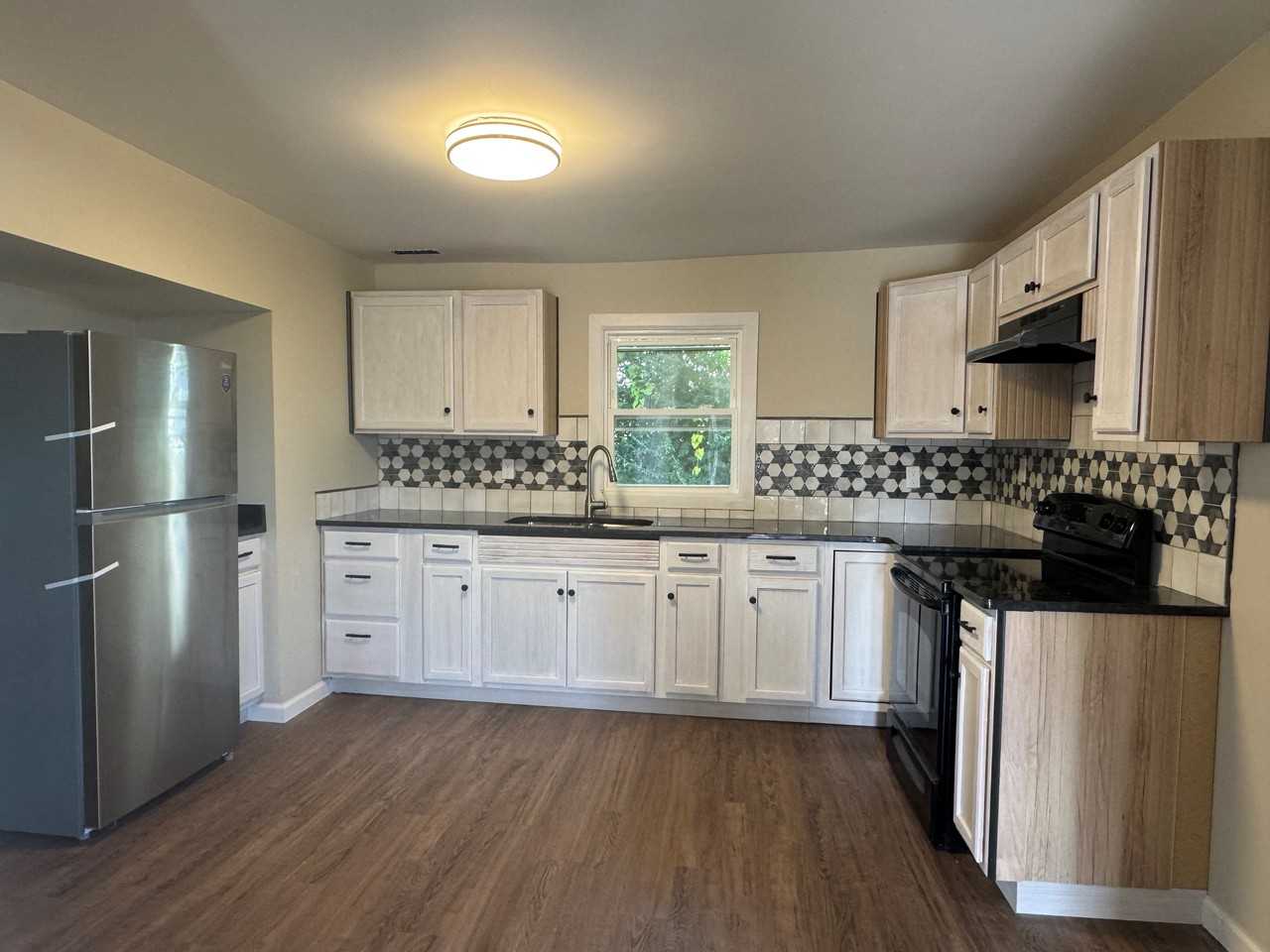 48 Jackson St #1 - Photo 3 of 12