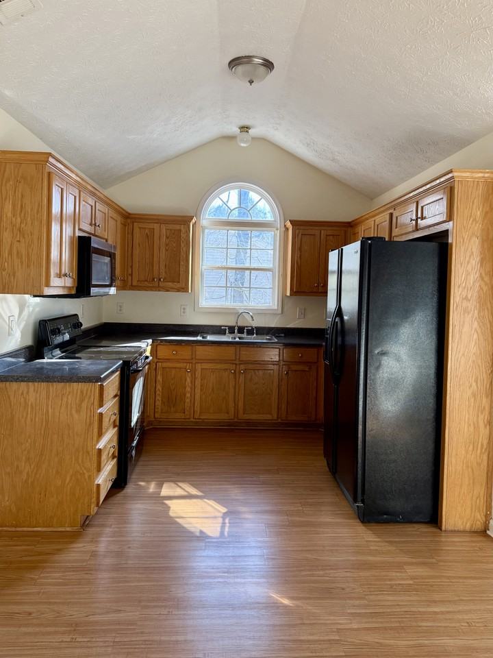 106 Wesley Way #NA - Photo 5 of 15