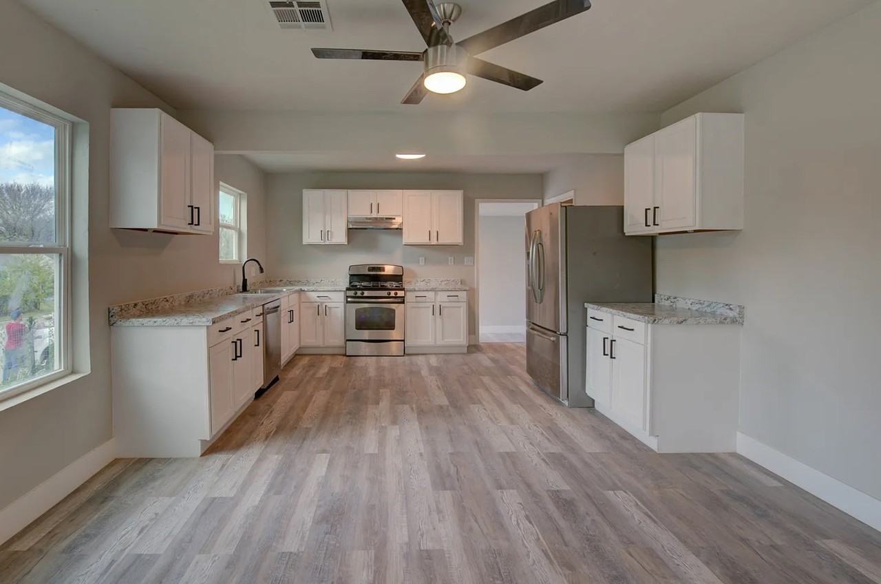 4303 E 4th Pl #A - Photo 3 of 16