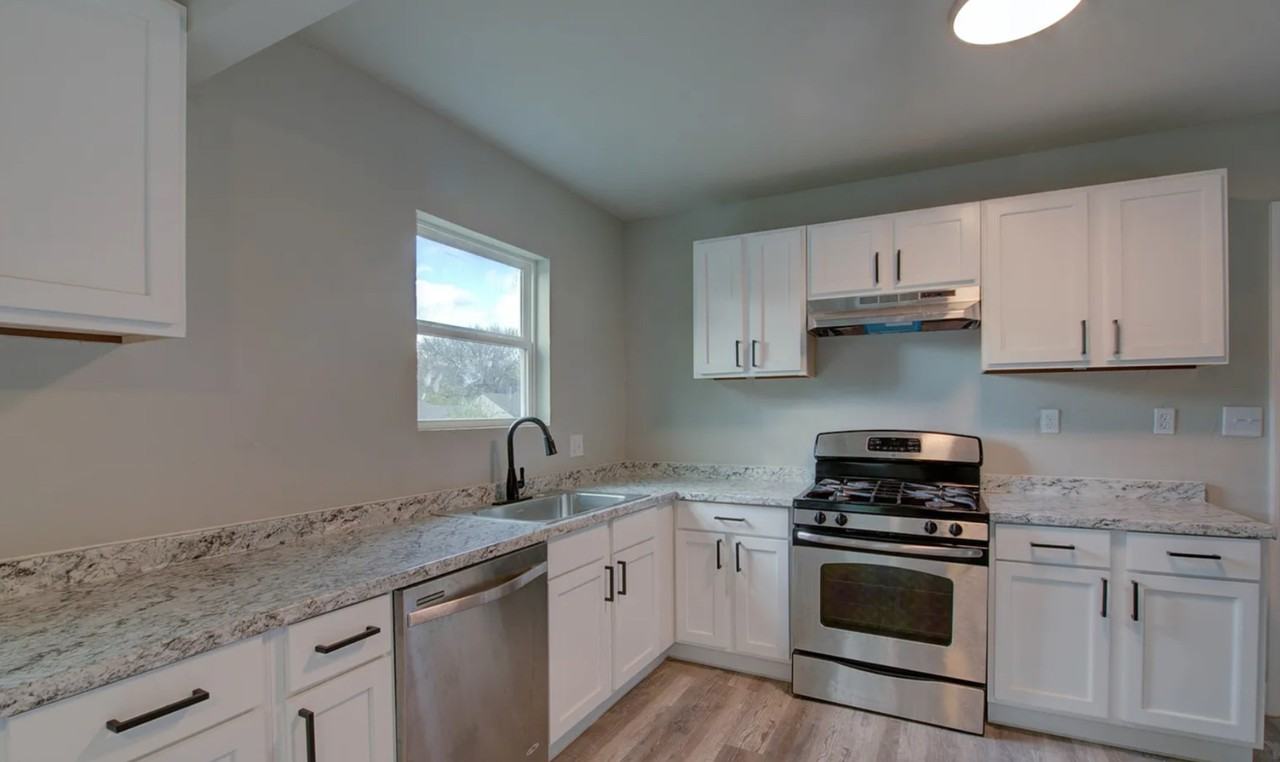 4303 E 4th Pl #A - Photo 4 of 16