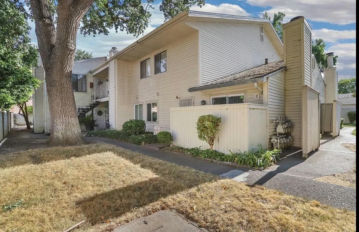 712 Mccoy Ct #64 - Photo 2 of 6