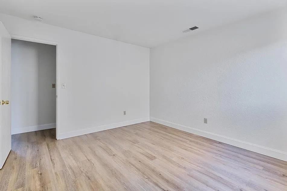 712 Mccoy Ct #64 - Photo 3 of 6