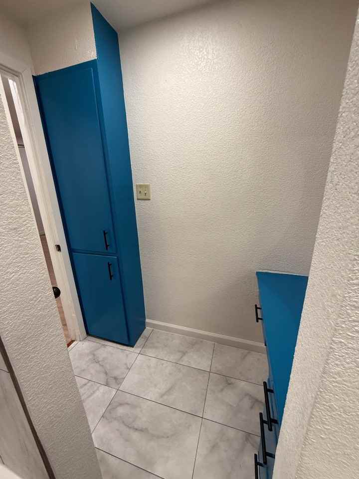 4200 Gram Ln apartment H - Photo 3 of 10