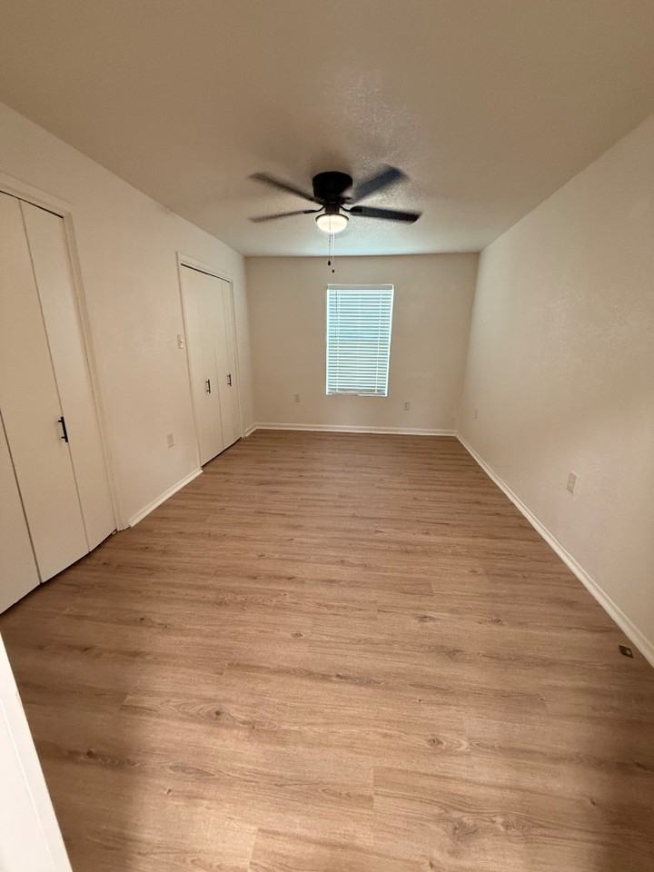 4200 Gram Ln apartment H - Photo 5 of 10