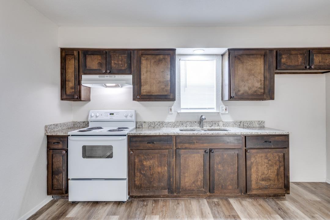 1833 Pelican Dr N - Photo 7 of 11