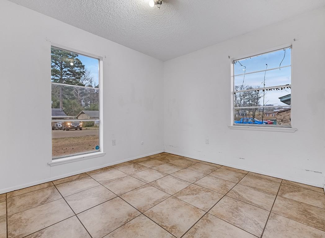 165 Greenforest Trl #NA - Photo 6 of 18