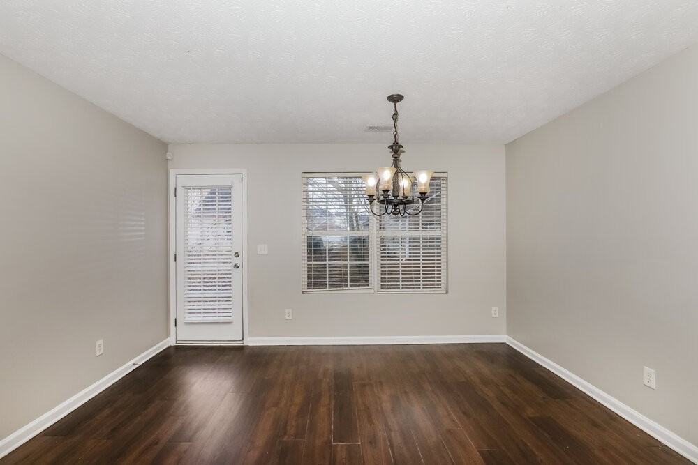 717 Douglass Cir - Photo 6 of 16