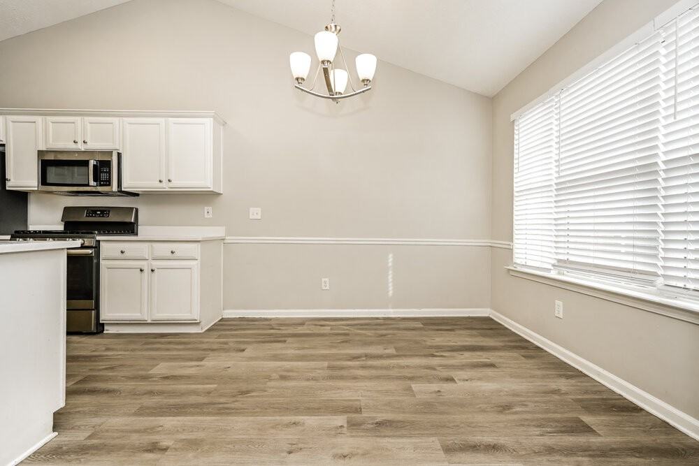 1500 Logan Ln - Photo 4 of 16