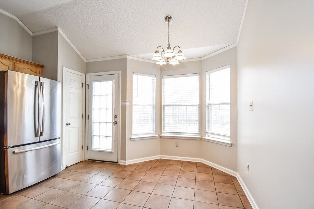 8456 Cross Point Dr - Photo 7 of 17