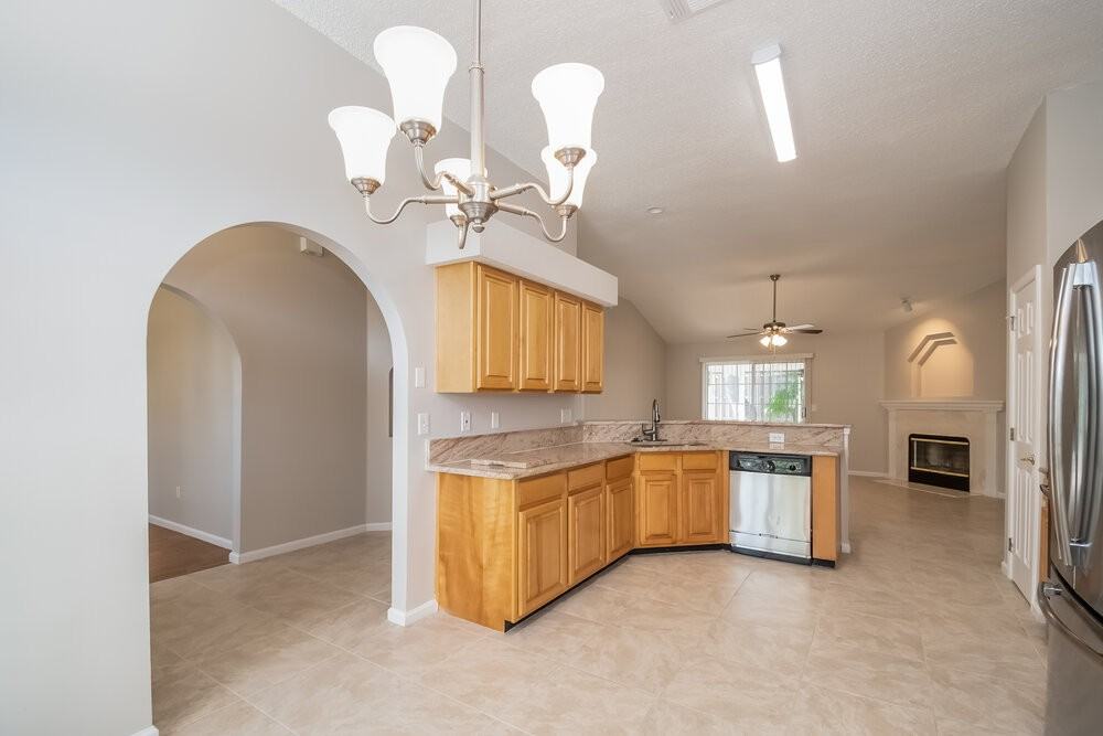 3744 Eagle Ridge Dr - Photo 5 of 15