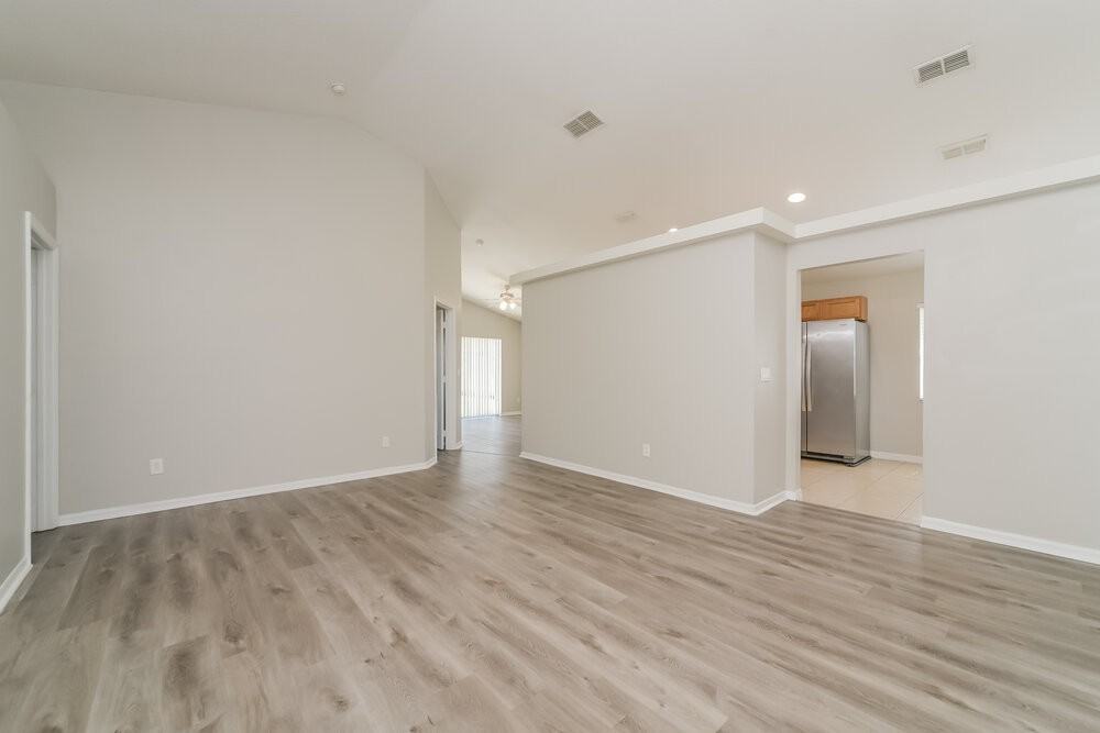 2628 Sunningdale Dr - Photo 3 of 16