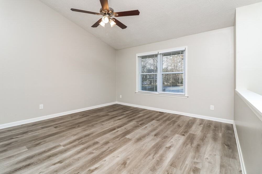 5375 Olde Mill Dr Ne - Photo 5 of 17