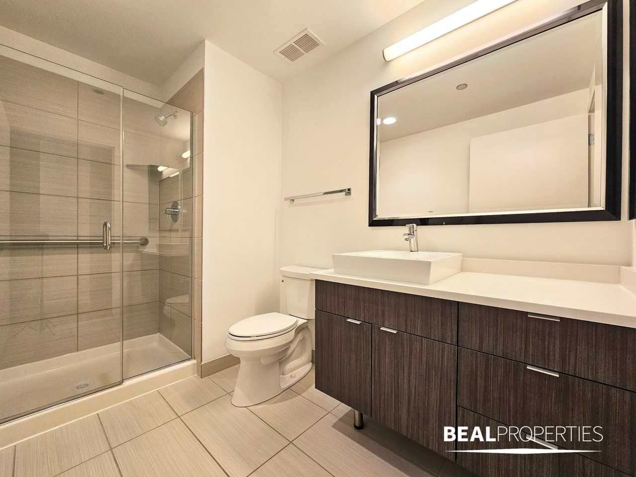 558 W Webster Ave - Photo 7 of 22