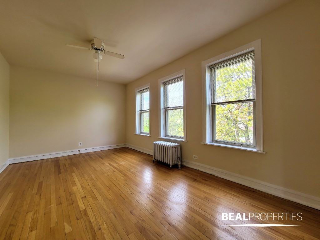 4233 N Paulina St #E3