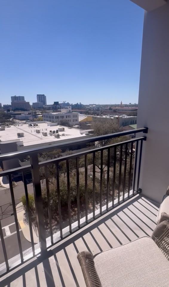 207 E Oak Ave #1 - Photo 2 of 27