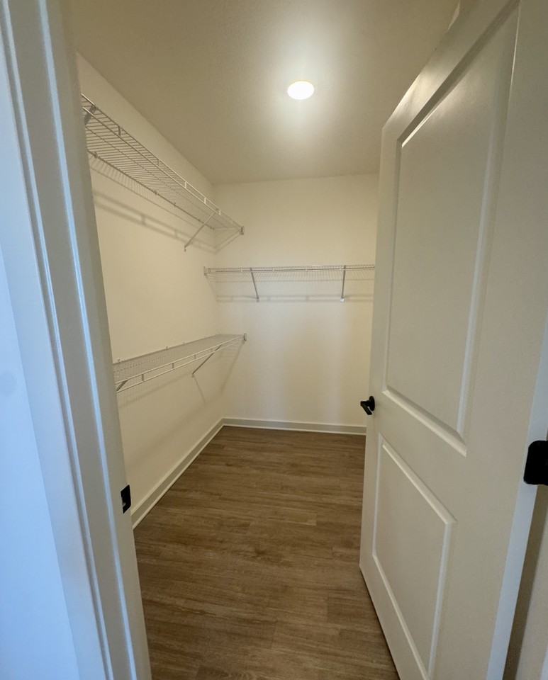 207 E Oak Ave #1 - Photo 7 of 27