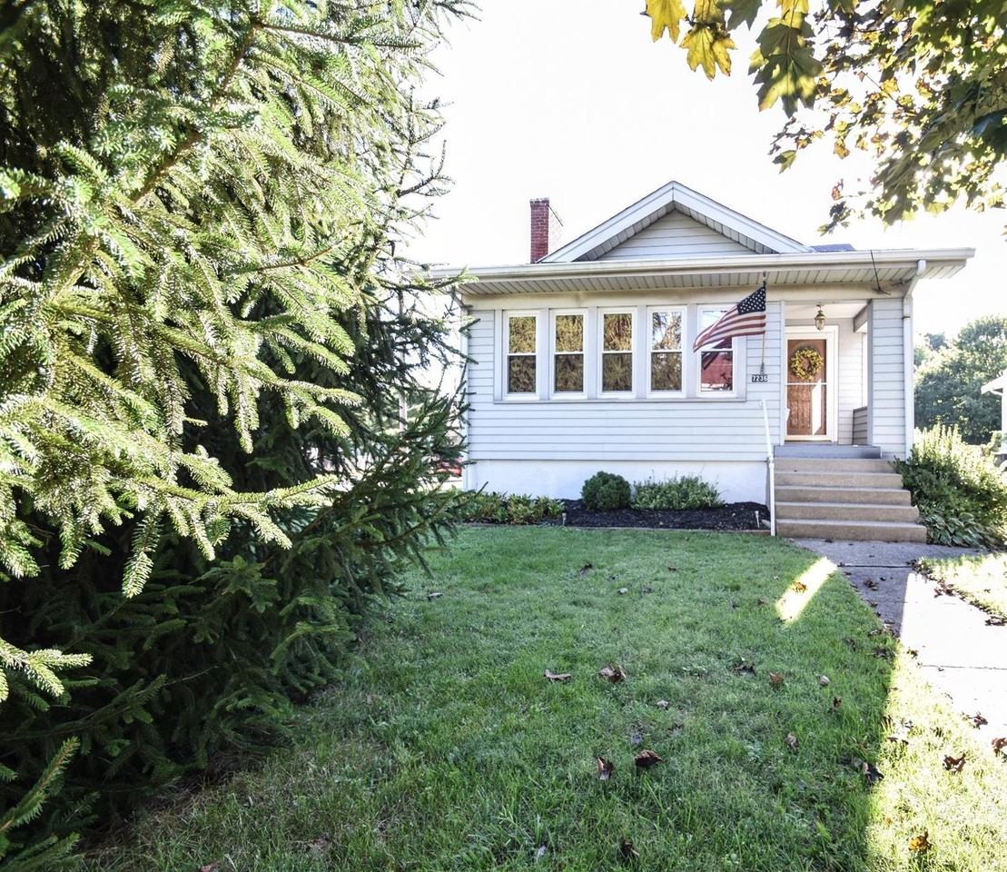 7236 Plainfield Rd - Photo 2 of 15