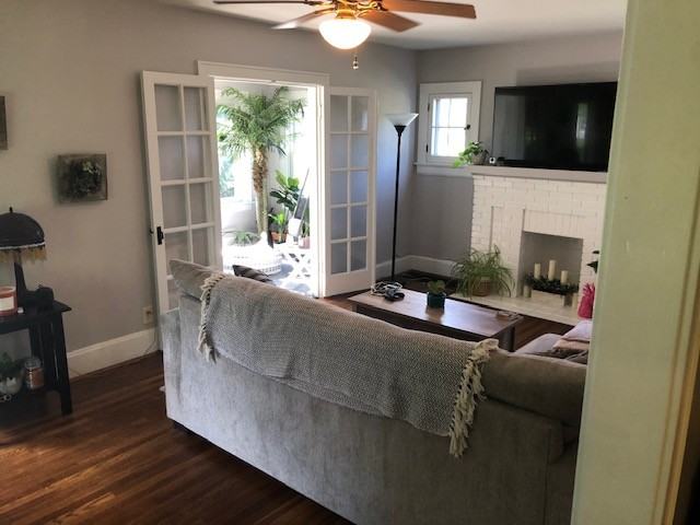 7236 Plainfield Rd - Photo 4 of 15