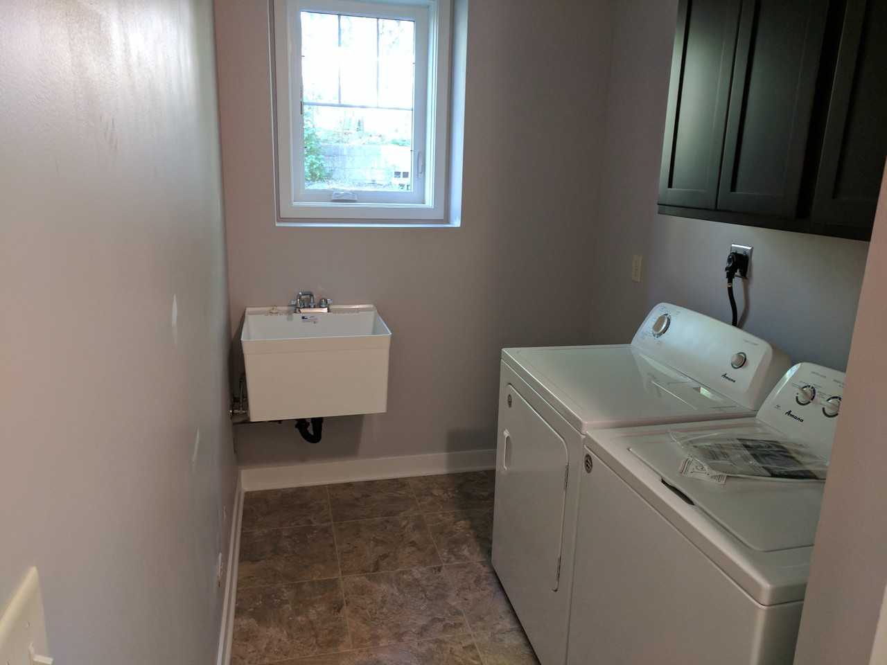 224 Larpenteur Ave W - Photo 7 of 12