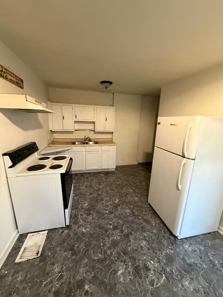 3026 English Ave #3028 - Photo 2 of 4