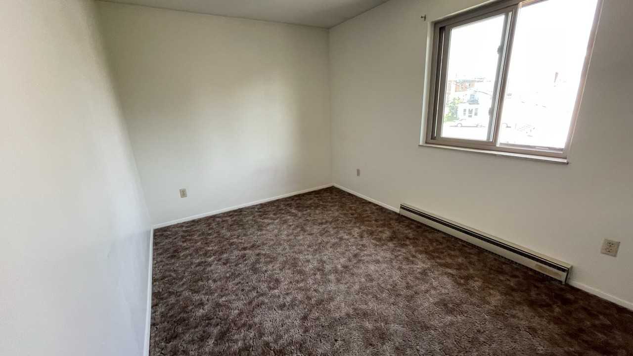 316 Benner St #G - Photo 3 of 11