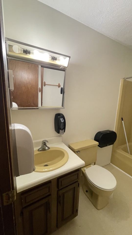 316 Benner St #G - Photo 6 of 11