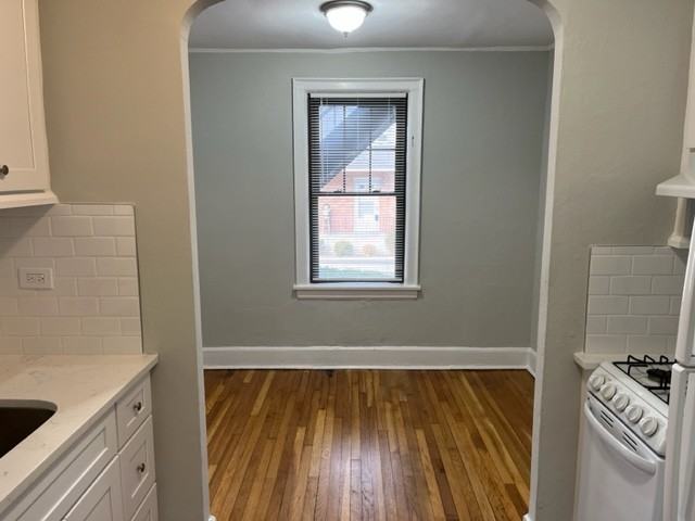 1 Washington Ct #4 - Photo 3 of 9