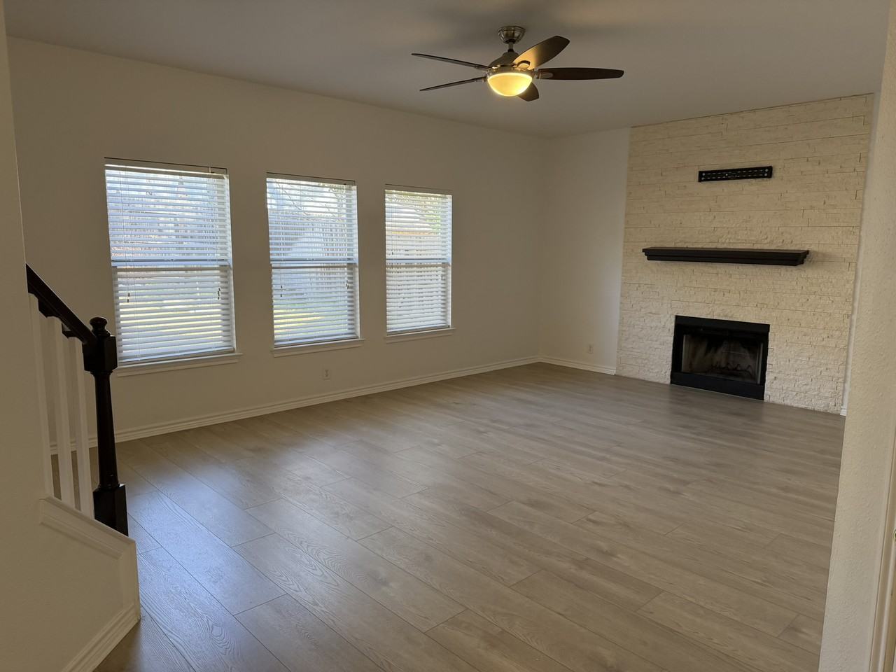 20035 Horizon Blf - Photo 4 of 10