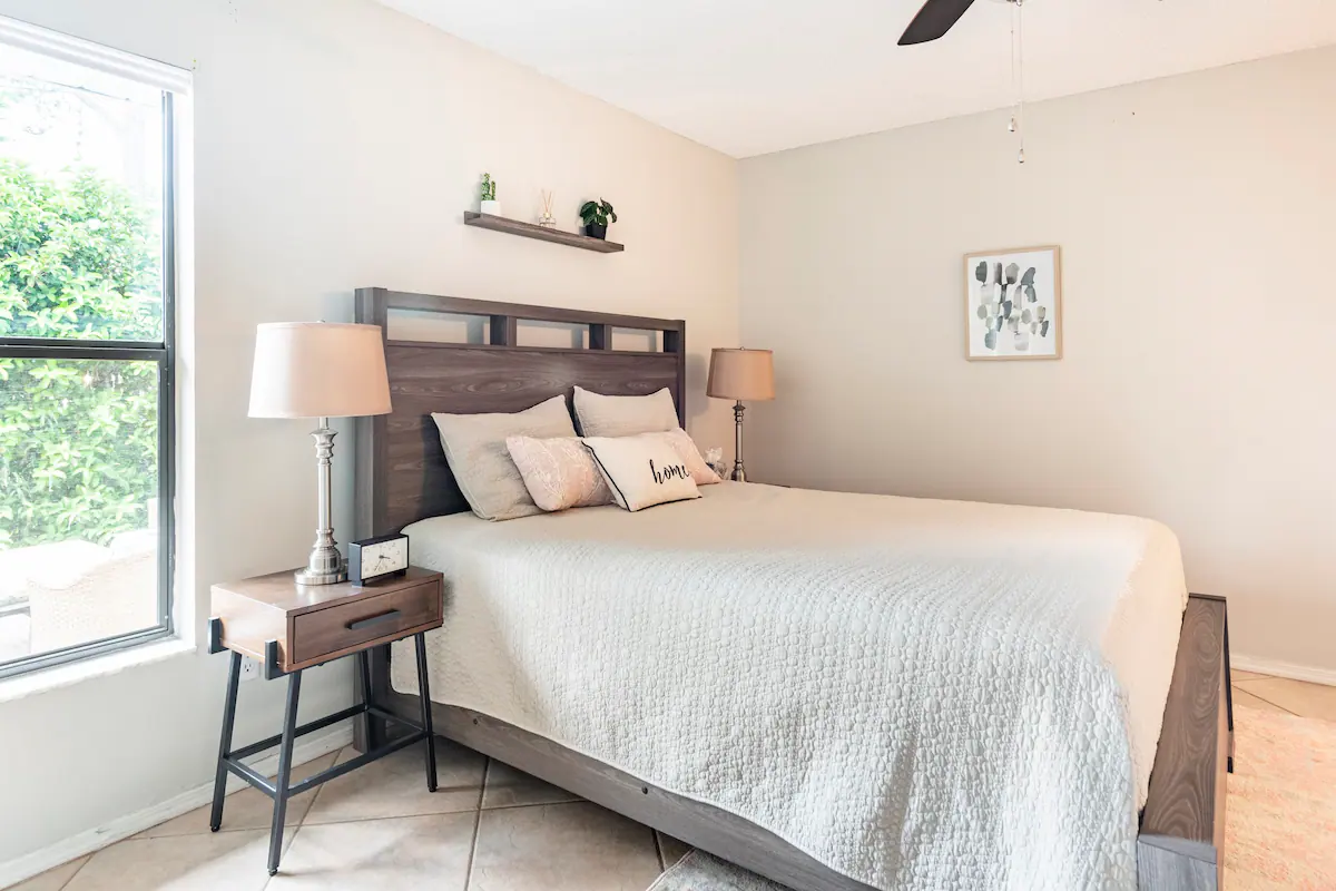 134 Lakepointe Cir - Photo 2 of 26