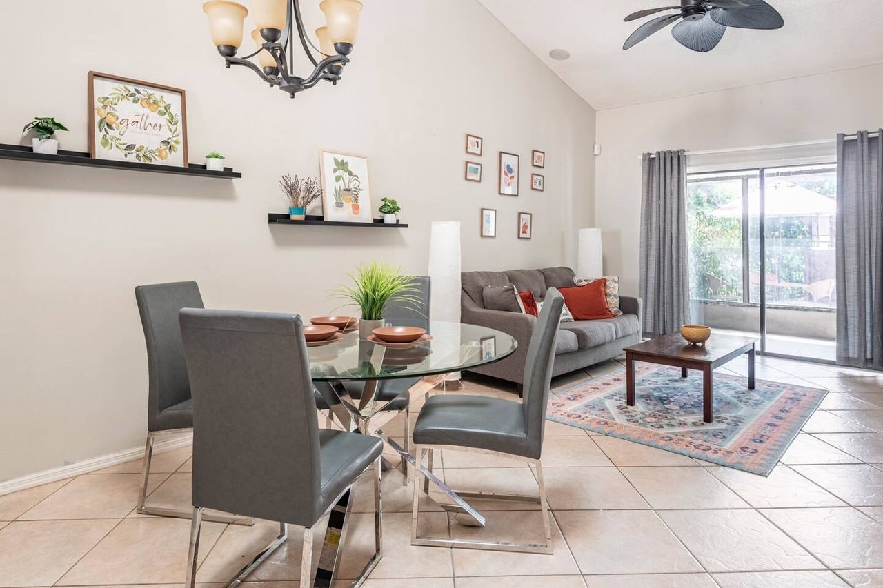 134 Lakepointe Cir - Photo 5 of 26