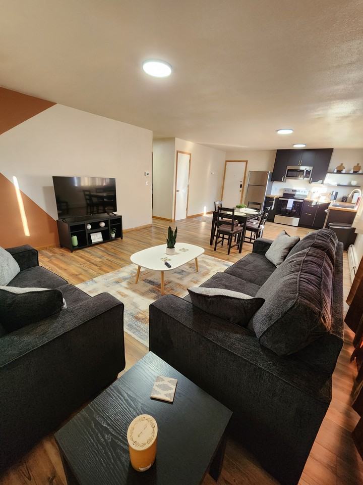 1110 N 17th St #2 - Photo 3 of 17