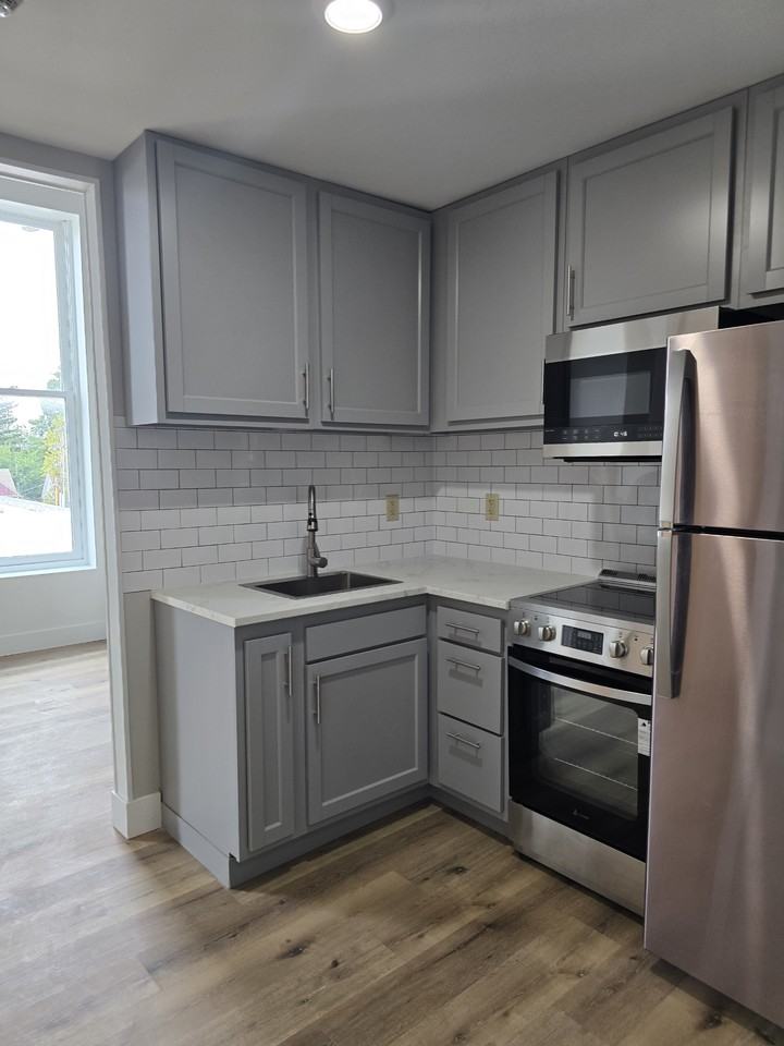 121 Public Sq #7 - Photo 3 of 6