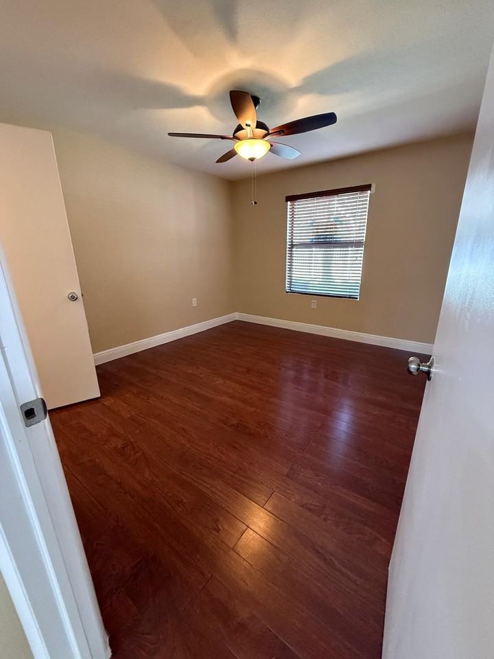 10501 Sw 104th Ter #1117 - Photo 5 of 14