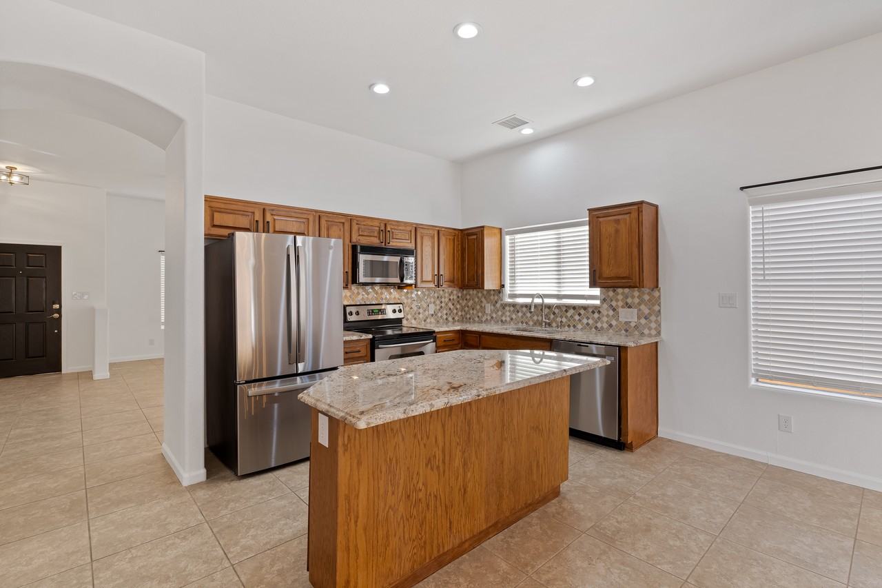 5427 Cedar Springs Dr - Photo 2 of 26