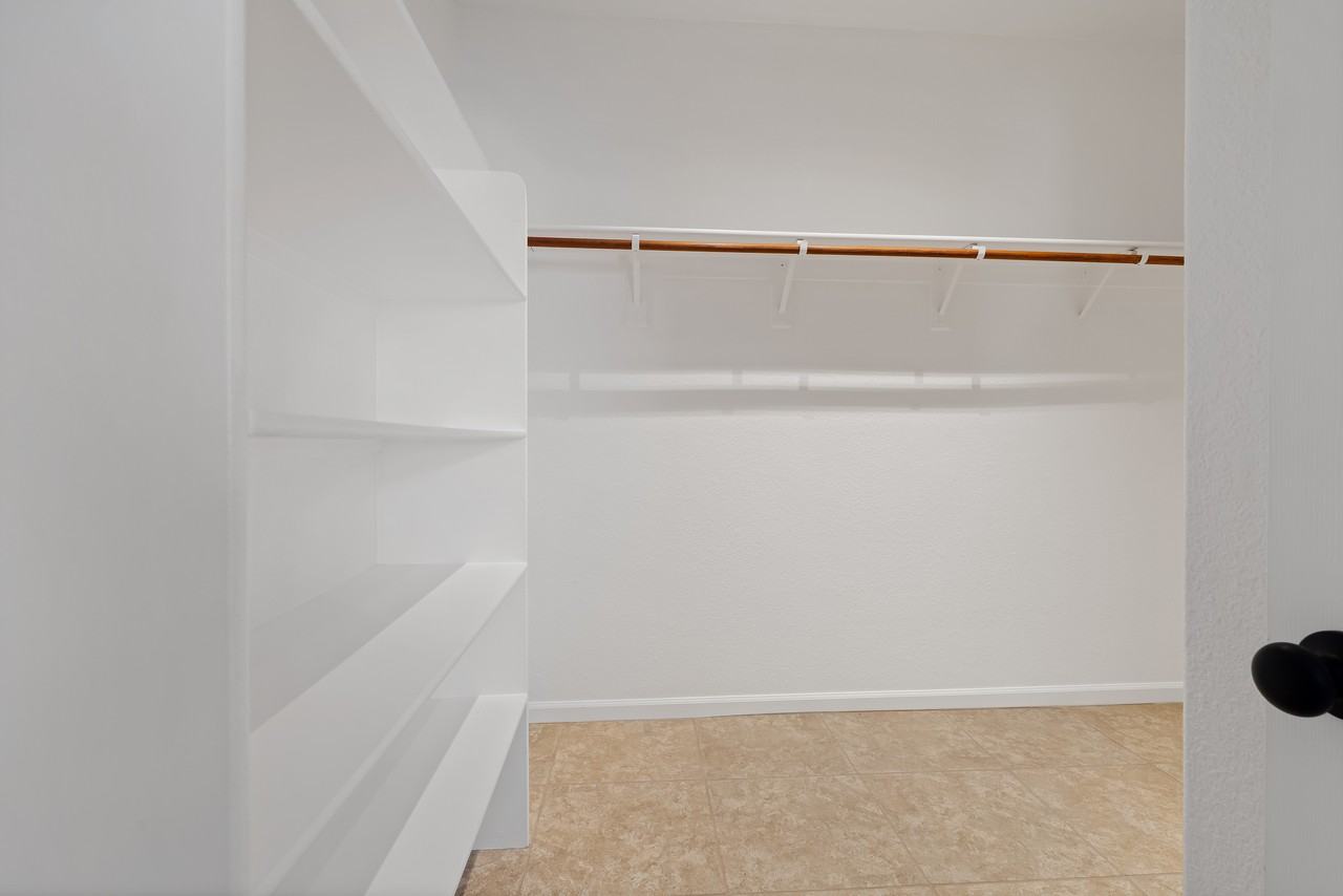 5427 Cedar Springs Dr - Photo 5 of 26