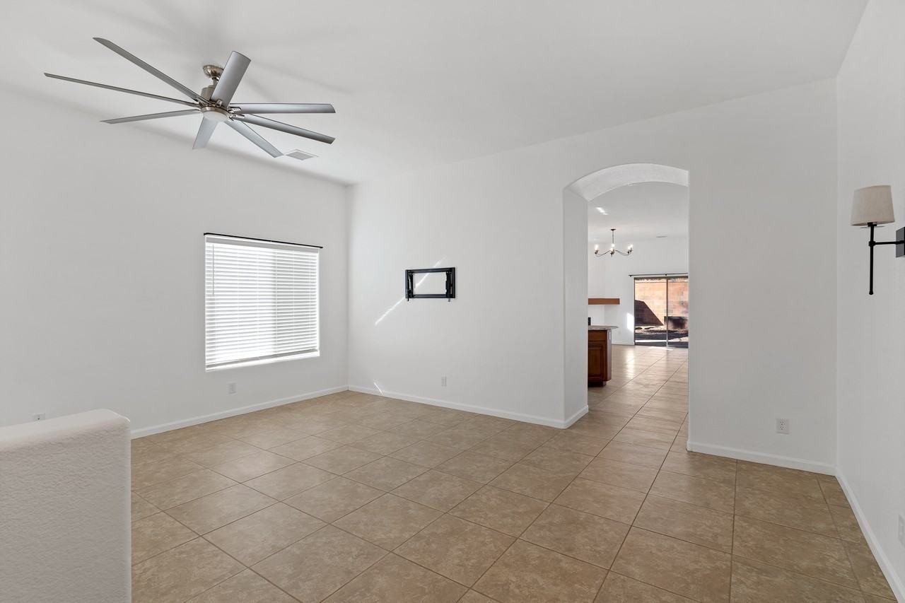 5427 Cedar Springs Dr - Photo 7 of 26