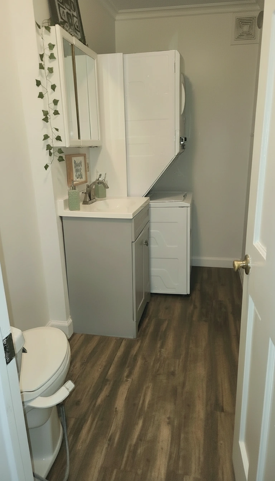 236 E Main St #1stFL - Photo 7 of 14