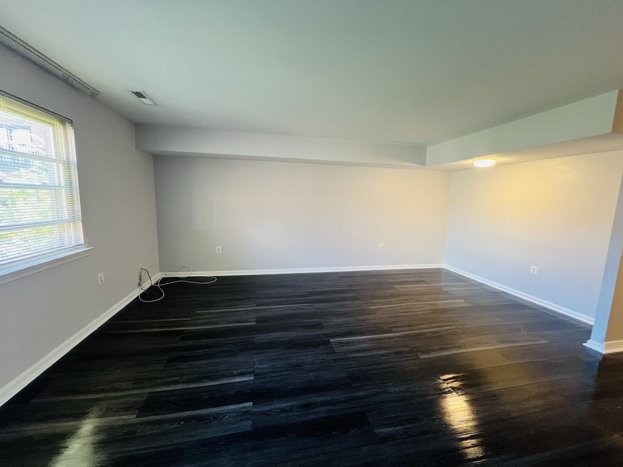 404 N Armistead St - Photo 4 of 9