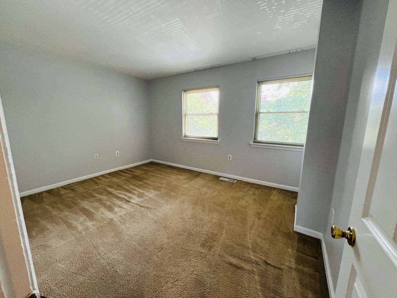 404 N Armistead St - Photo 7 of 9