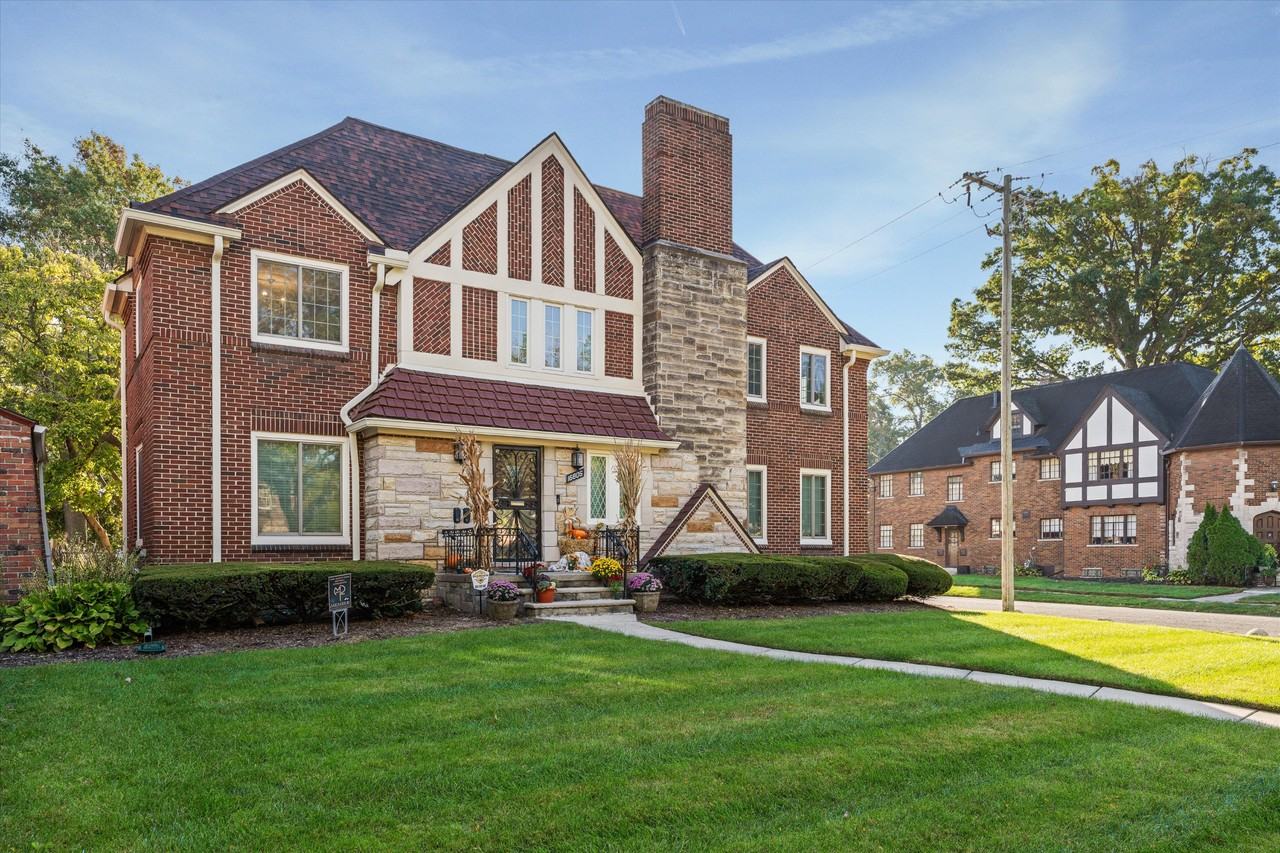 16806 La Salle Ave #2UPPER - Photo 3 of 23