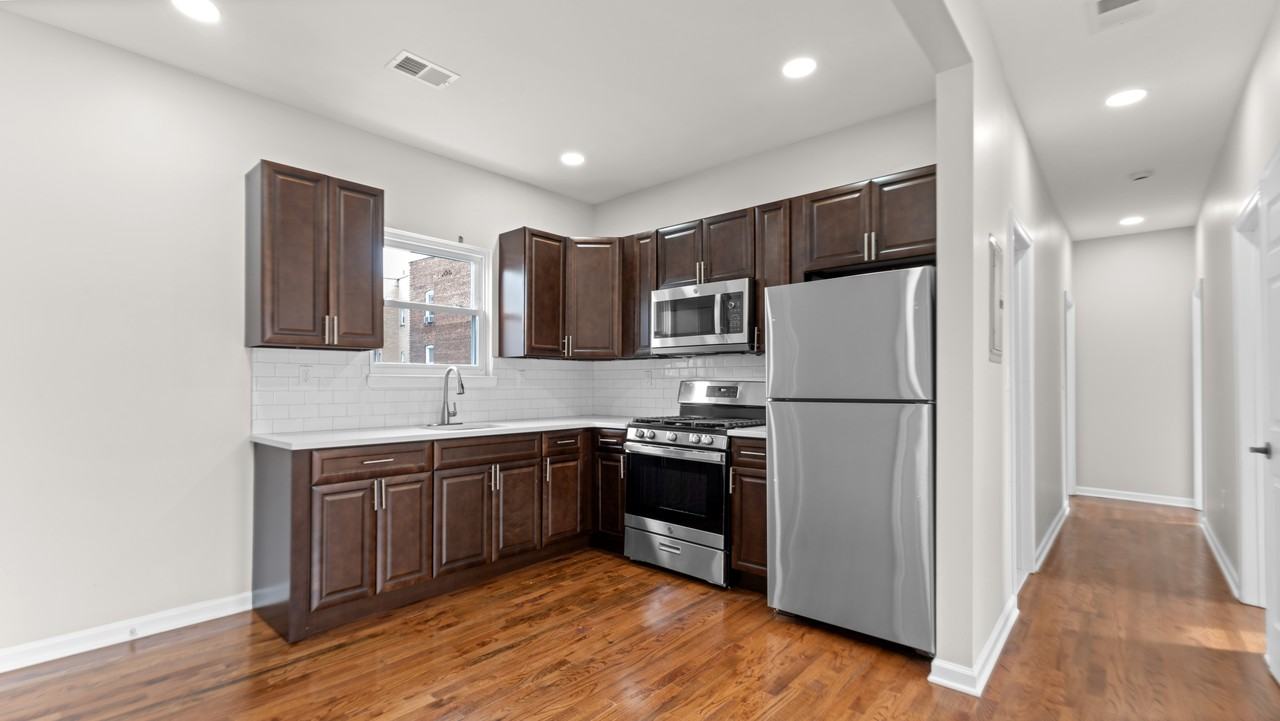 178 Union Ave #2R - Photo 5 of 19