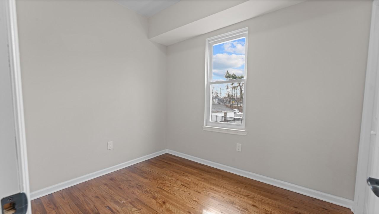 178 Union Ave #2R - Photo 6 of 19