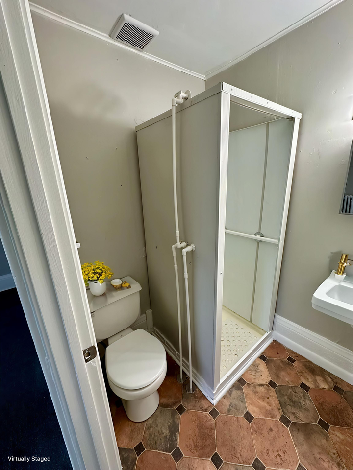 172 High St #1 - Photo 2 of 4