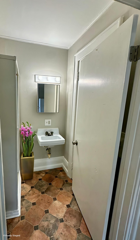 172 High St #1 - Photo 3 of 4