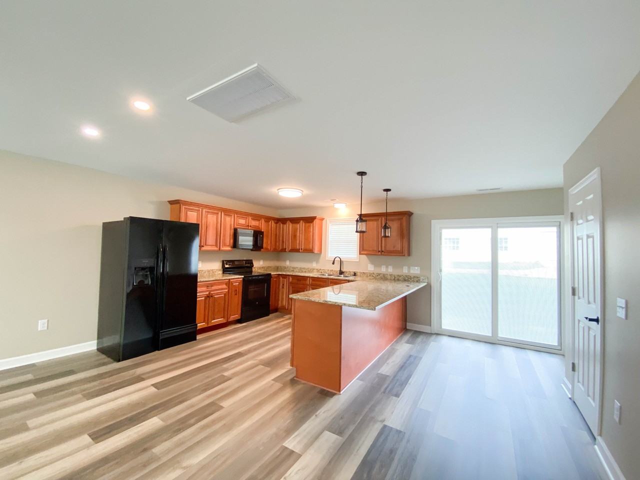 805 E Main St #E - Photo 4 of 12