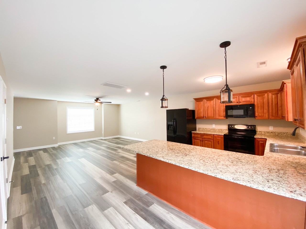 805 E Main St #E - Photo 5 of 12